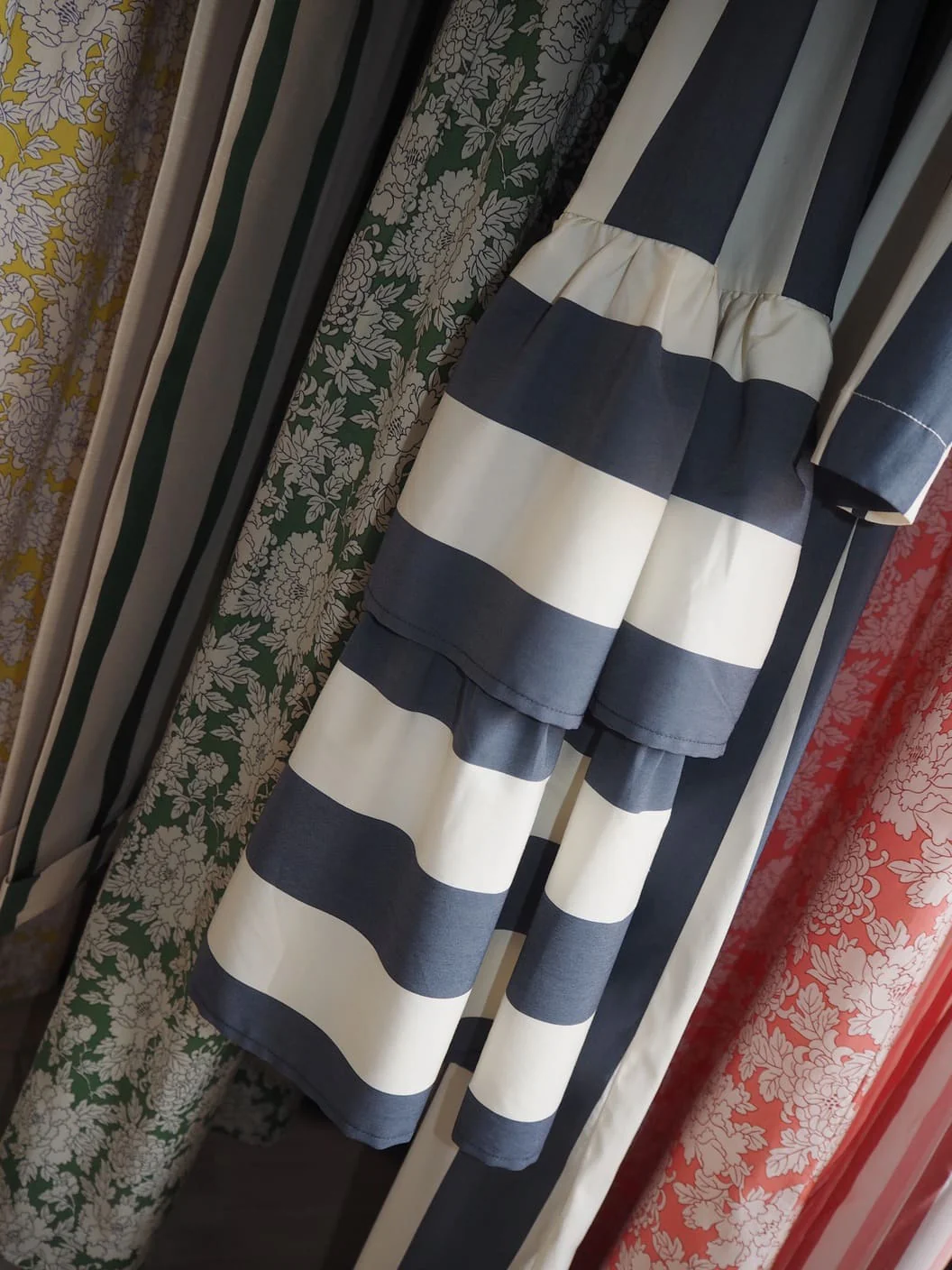THE BLUE STRIPES LEA SKIRT - Image 10