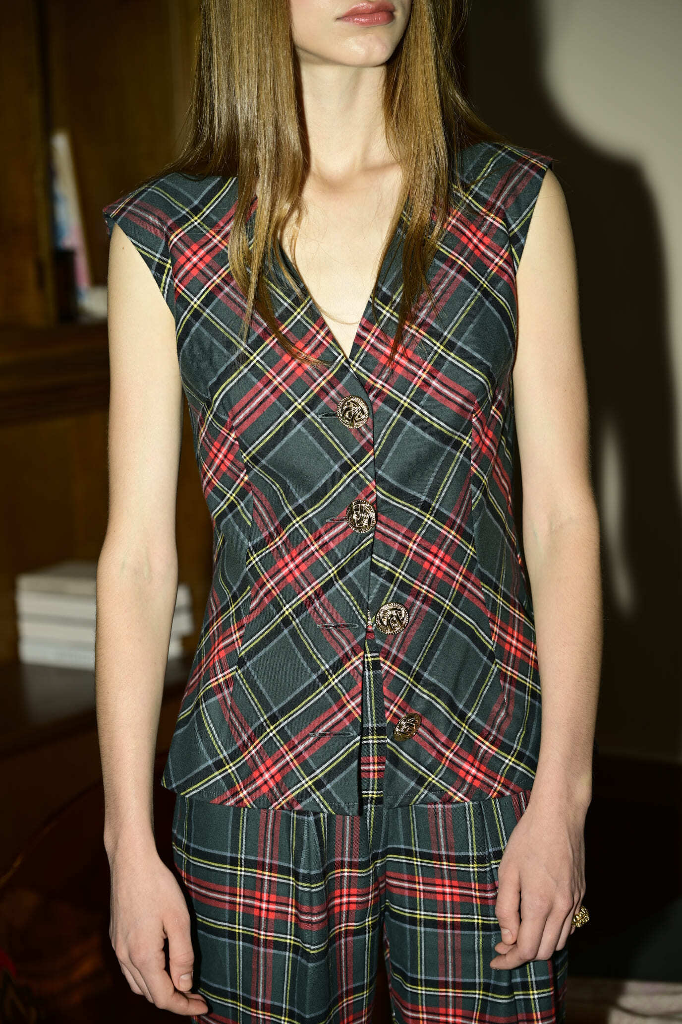 THE GREEN TARTAN VEST - Image 3