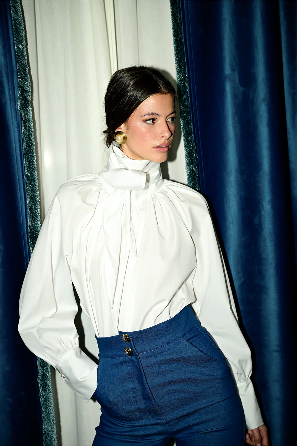 THE WHITE MARAIS CHEMISE - Image 6